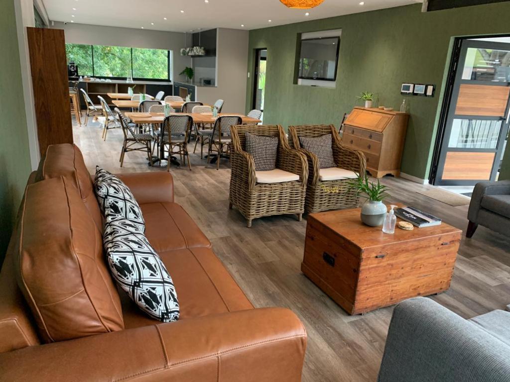 شرق لندن Coral Wood Self Catering Suites And B&B المظهر الخارجي الصورة