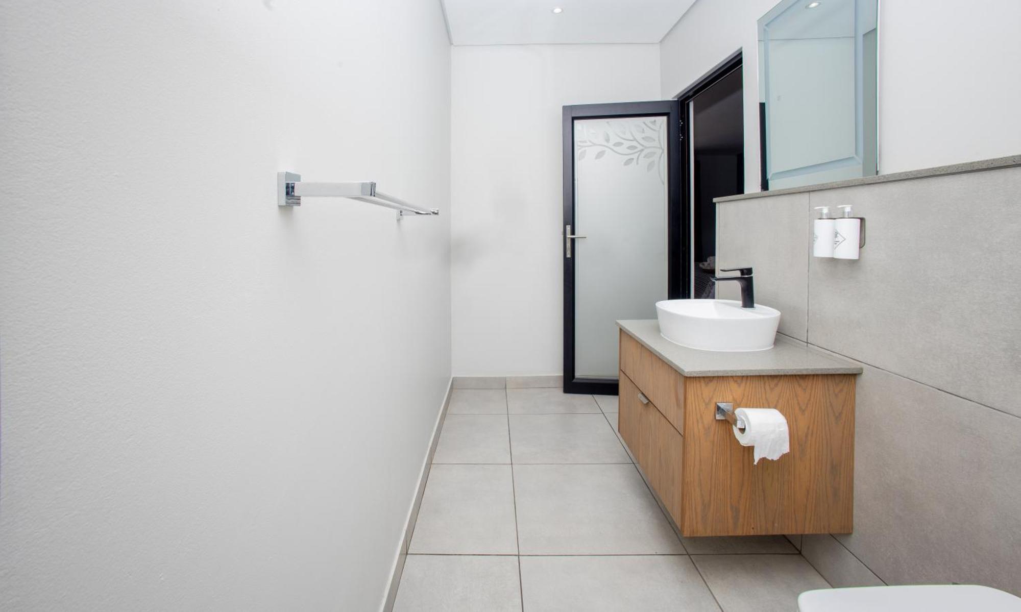 شرق لندن Coral Wood Self Catering Suites And B&B المظهر الخارجي الصورة